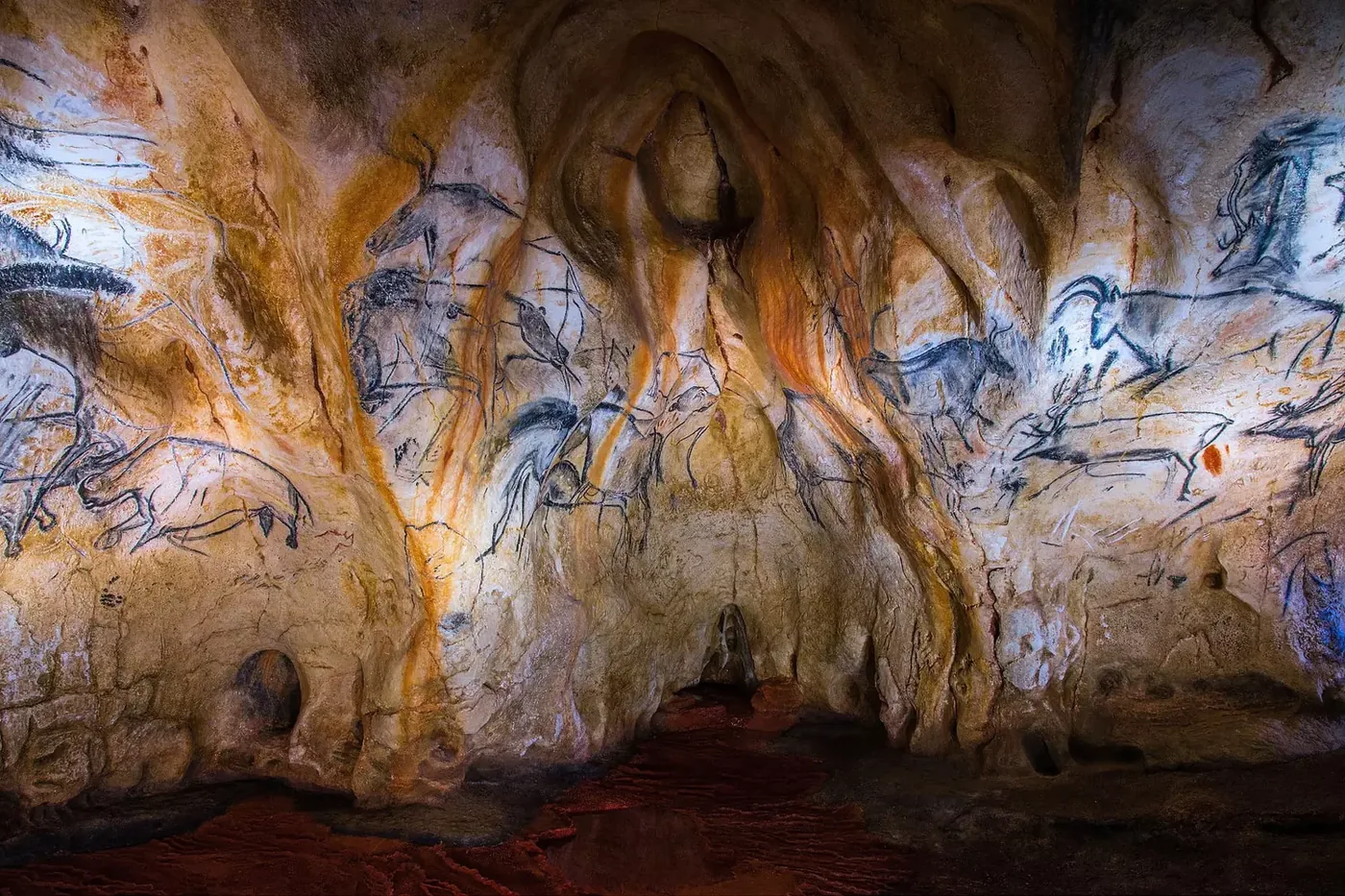 Fresques et art pariétal de la Grotte Chauvet 2, réplique UNESCO en Ardèche